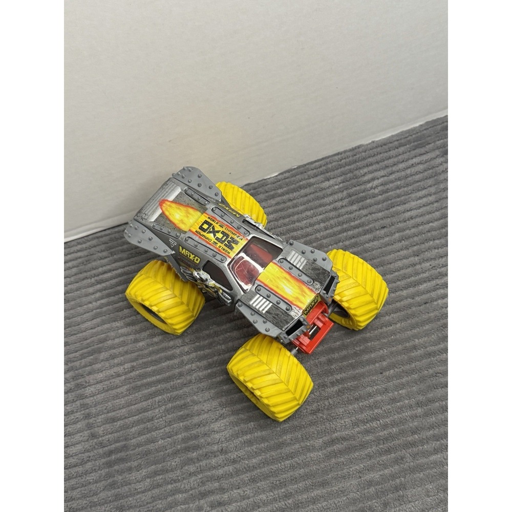 Hot Wheels Monster Jam Max D Maximum Destruction Monster Truck 1:24 Scale.